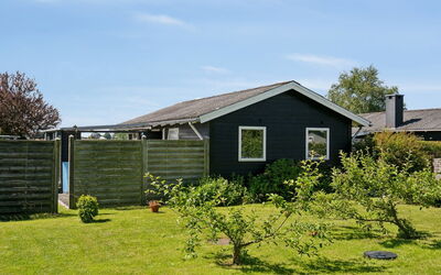 Ainikki - 200M from the Sea