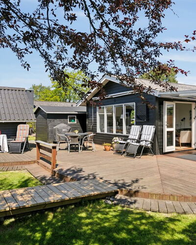 Ainikki - 200M from the Sea