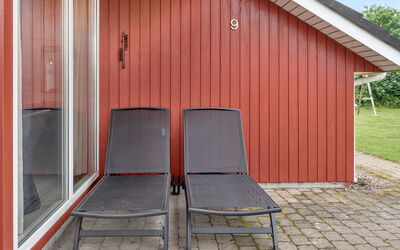 Emly - 1.1Km from the Sea