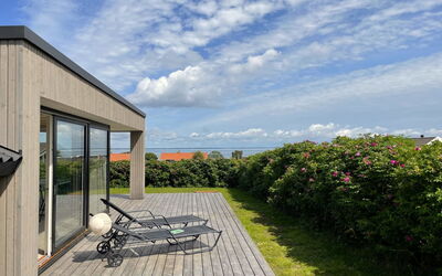 Ely - 300M from the Sea