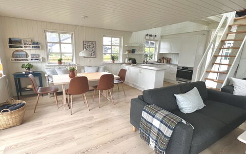 Ajvi - 50M from the Sea: Flooring, Holzboden, Holz, Fussboden, Interior Design, Möbel, Wohnzimmer, Hartholz, Laminatboden, Decke
