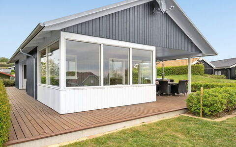 Ankarl - 700M from the Sea: Dach, Haus, Zuhause, Hütte, Tür, Abstellgleis, Deck, Veranda, Planke, Hartholz