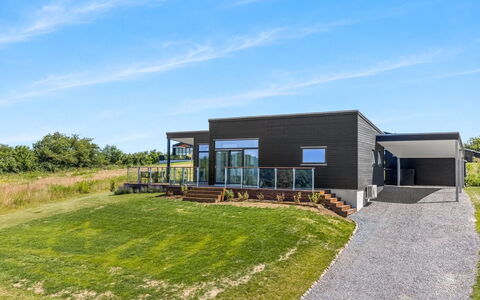 Klarin - 350M from the Sea: Grundstueck, Zuhause, Hütte, Estate, Bauernhaus, Veranda, Landscaping, Design, Gartenbauten, Abstellgleis