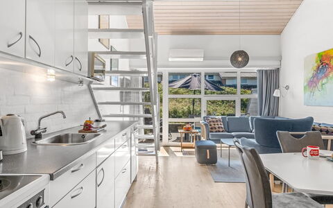 Soufiane - 100M from the Sea: Interior Design, Möbel, Flooring, Holz, Küche, Fussboden, Decke, Couch, Zimmer, Wohnzimmer