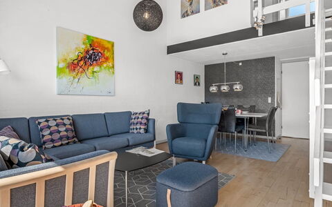 Soufiane - 100M from the Sea: Möbel, Interior Design, Flooring, Fussboden, Holz, Couch, Decke, Wohnzimmer, Zimmer, Wohnung