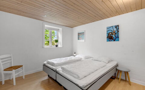 Merrit - 4.6Km to the Fjord: Holz, Fussboden, Interior Design, Flooring, Schlafzimmer, Decke, Bett, Zuhause, Möbel, Bedding