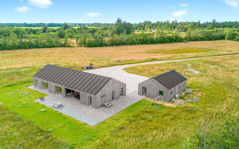 Etje - 6Km from the Sea: Hütte, Zuhause, Haus, Dach, Veranda, Estate, Abstellgleis, Gartenbauten, Bauernhaus, Garten
