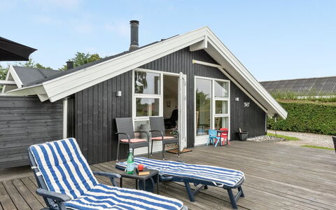 Ullakarin - 350M from the Sea: Pflanzengemeinschaft, Sonnenlicht, Krautige Pflanze, Garten, Plantage, Landwirtschaft, Bauernhof