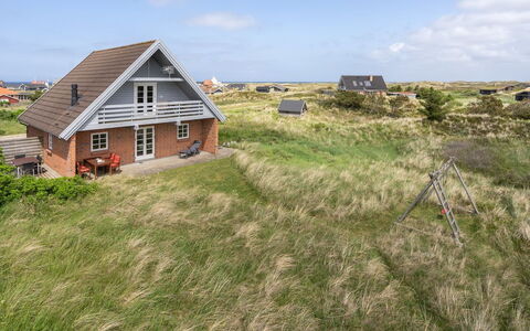 Bjarnger - 200M from the Sea: Gras, Wiese, Landschaft, Ökoregion, Einfach, Pflanzengemeinschaft, Grundstueck, Gartenmöbel, Prärie, Shrubland