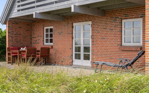 Bjarnger - 200M from the Sea: Gras, Wiese, Landschaft, Ökoregion, Einfach, Pflanzengemeinschaft, Grundstueck, Gartenmöbel, Prärie, Shrubland