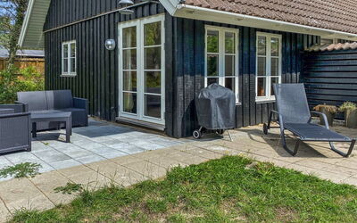 Annlouise - 300M from the Sea