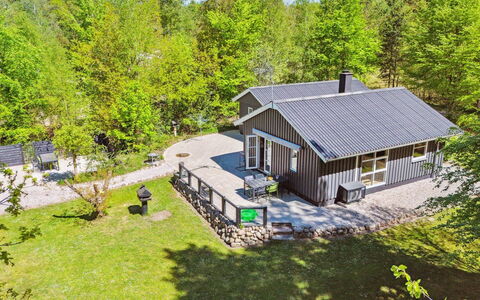 Hunding - 7Km from the Sea: Wohnung, Schatten, Balkon, Stuhl, Zaun, Gartenmöbel, Aluminium, Kunstrasen