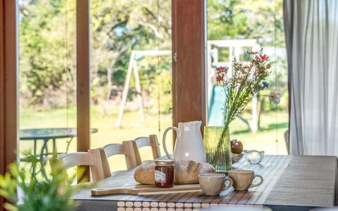Frandsine - 800M from the Sea: Möbel, Interior Design, Holz, Tabelle, Stuhl, Geschirr, Küche & Esszimmer Tisch, Esszimmer, Beleuchtung, Servierware
