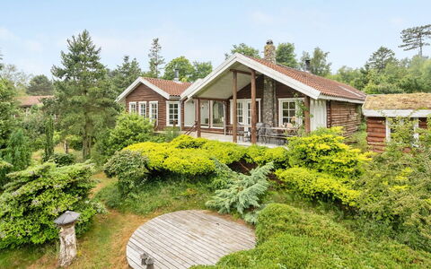Rakita - 550M from the Sea: Dachdecken, Hütte, Haus, Dach, Zuhause, Bauernhaus, Hütte, Estate, Dorf