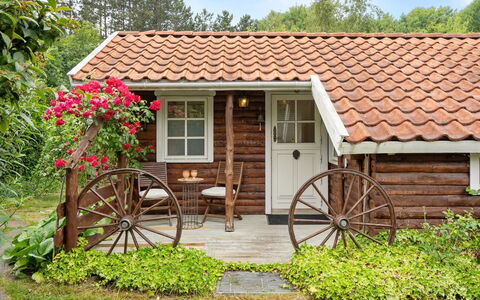 Rakita - 550M from the Sea: Dachdecken, Hütte, Haus, Dach, Zuhause, Bauernhaus, Hütte, Estate, Dorf