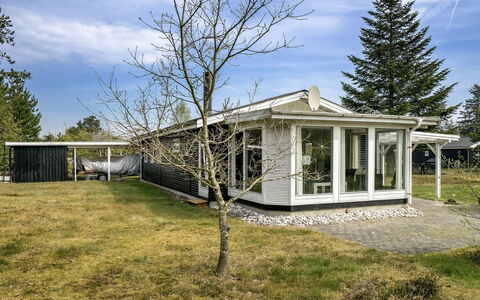 Tarja - 150M from the Sea: Dachdecken, Hütte, Haus, Dach, Zuhause, Bauernhaus, Hütte, Estate, Dorf