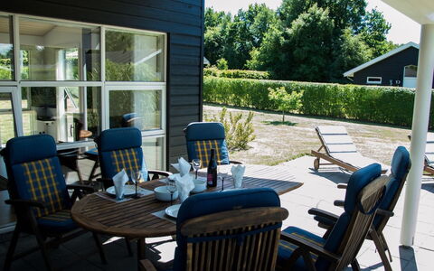 Bertram - 1.9Km from the Sea: Dachdecken, Hütte, Haus, Dach, Zuhause, Bauernhaus, Hütte, Estate, Dorf