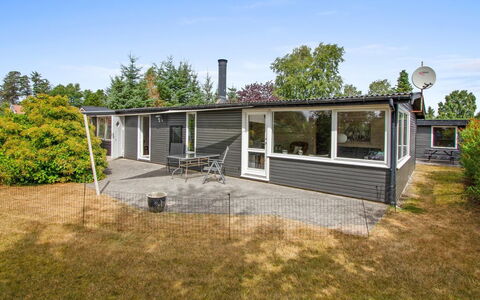Svend - 1.5Km from the Sea: Haus, Zuhause, Grundstueck, Hütte, Estate, Abstellgleis, Rasen, Garten, Garten, Landscaping