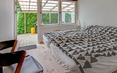 Svend - 1.5Km from the Sea: Interior Design, Schlafzimmer, Bett, Holz, Möbel, Fussboden, Flooring, Decke, Bettdecke, Bedding