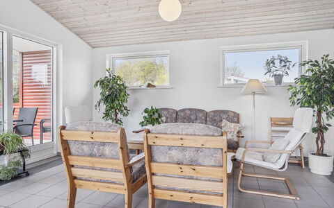 Rayla - 150M from the Sea: Möbel, Flooring, Interior Design, Fussboden, Holz, Decke, Stuhl, Tabelle, Couch, Wohnzimmer