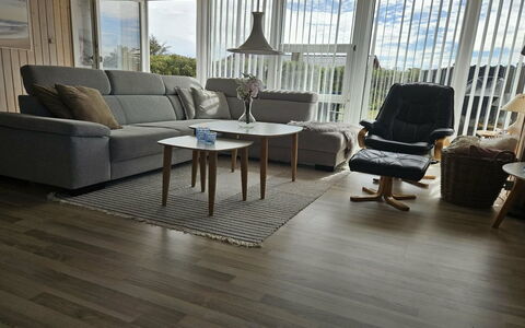 Raadengaard - 400M from the Sea: Flooring, Holzboden, Möbel, Fussboden, Holz, Interior Design, Laminatboden, Zuhause, Hartholz, Wohnzimmer