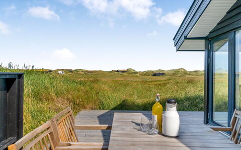 Aatu - 360M from the Sea: Dach, Hütte, Zuhause, Schatten, Abstellgleis, Bauernhaus, Veranda, Outdoor Struktur, Gartenbauten