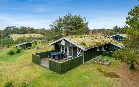 Birghir - 1.5Km from the Sea: Holz, Flooring, Interior Design, Fussboden, Möbel, Holzboden, Zimmer, Decke, Holzbeize, Hartholz