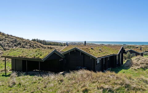 Baltur - 650M from the Sea: Dach, Haus, Zuhause, Hütte, Abstellgleis, Estate, Auffahrt, Gartenbauten, Garten, Schuppen