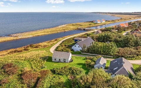 Agrippa - 30M to the Fjord: Natürliche Landschaft, Küste, Haus, Küsten Und Ozeanische Forms, Grundstueck, Zuhause, Hütte, Ländliches Gebiet, Ufer, Meer