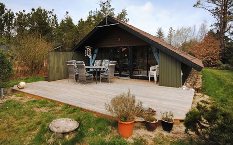 Deni - 4Km from the Sea: Zuhause, Wohngebiet, Haus, Hütte, Dach, Grundstueck, Abstellgleis, Garten, Estate, Rasen
