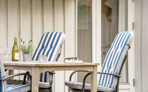 Catarine - 1.1Km from the Sea: Blau, Strauch, Hütte, Ground, Garten, Estate, Schatten, Landscaping, Bauernhaus, Eco Hotel