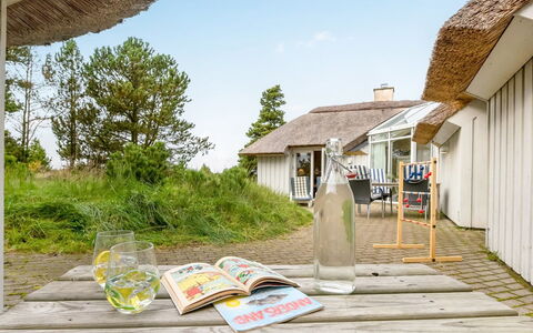Catarine - 1.1Km from the Sea: Blau, Strauch, Hütte, Ground, Garten, Estate, Schatten, Landscaping, Bauernhaus, Eco Hotel