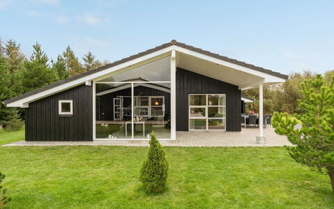 Frida - 700M from the Sea: Zuhause, Hütte, Estate, Abstellgleis, Gartenbauten, Bauernhaus, Landscaping, Garten, Veranda, Schuppen