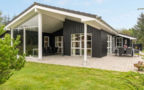 Frida - 700M from the Sea: Zuhause, Hütte, Estate, Veranda, Abstellgleis, Schatten, Landscaping, Design, Garten, Gartenbauten