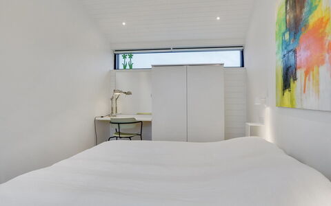 Claus - 500M from the Sea: Interior Design, Decke, Flooring, Fussboden, Schlafzimmer, Beleuchtung, Bett, Zimmer, Zuhause, Möbel