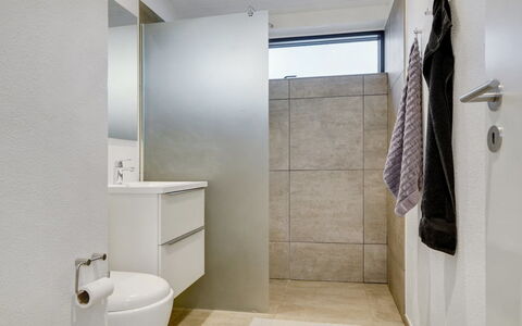 Claus - 500M from the Sea: Flooring, Fussboden, Wand, Badezimmer, Armatur, Interior Design, Toilette, Fliese, Installation, Badezimmerschrank