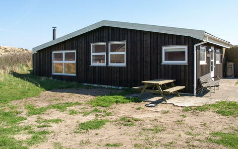 Nea - 234M from the Sea: Haus, Zuhause, Tür, Dach, Hütte, Estate, Garten, Schatten, Abstellgleis, Garten