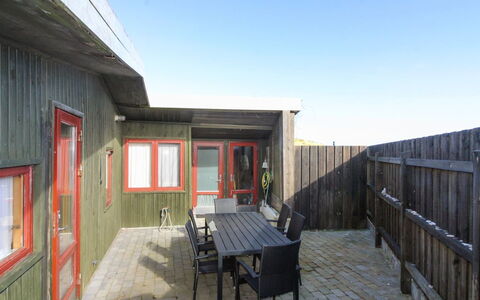 Nea - 234M from the Sea: Haus, Zuhause, Tür, Dach, Hütte, Estate, Garten, Schatten, Abstellgleis, Garten