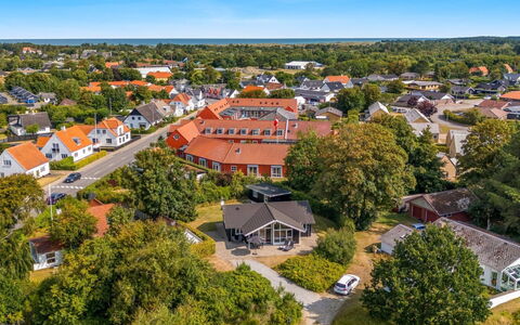 Skammel - 900M from the Sea: Wohngebiet, Zuhause, Haus, Landschaft, Dach, Vogelperspektive, Nachbarschaft, Vorort, Urban Design, Luftaufnahmen