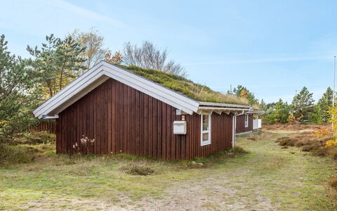 Bille - 200M from the Sea: Die Architektur, Dach, Zuhause, Verbundwerkstoff, Daylighting, Abstellgleis, Auffahrt