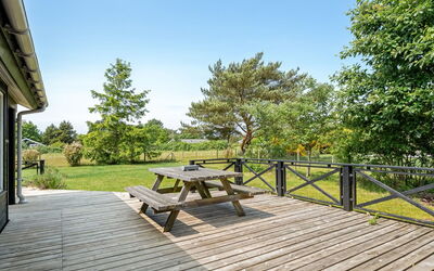 Allie - 150M from the Sea
