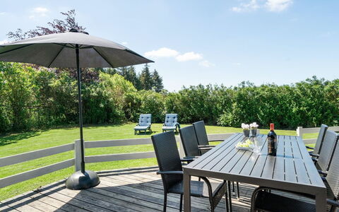 Kajana - 400M from the Sea: Haus, Zuhause, Dach, Hütte, Estate, Landscaping, Gartenbauten, Abstellgleis, Bauernhaus