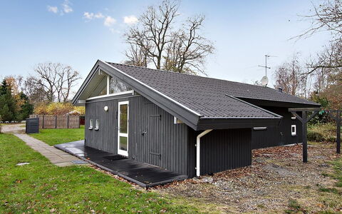 Riaan - 200M from the Sea: Dach, Zuhause, Hütte, Schuppen, Abstellgleis, Gartenbauten, Design, Garten, Auffahrt, Garage