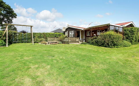Lillebror - 200M from the Sea: Dach, Haus, Zuhause, Hütte, Abstellgleis, Estate, Auffahrt, Gartenbauten, Garten, Schuppen