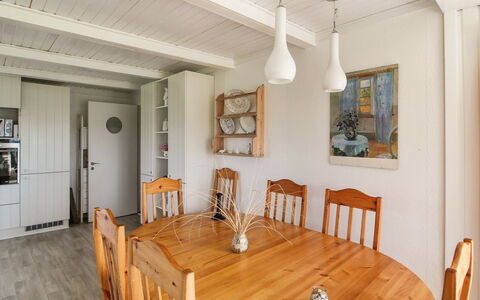 Lillebror - 200M from the Sea: Dach, Haus, Zuhause, Hütte, Abstellgleis, Estate, Auffahrt, Gartenbauten, Garten, Schuppen