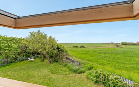 Nevis - 1.5Km from the Sea: Möbel, Interior Design, Stuhl, Flooring, Tabelle, Resort, Fussboden, Decke, Zimmer, Eco Hotel