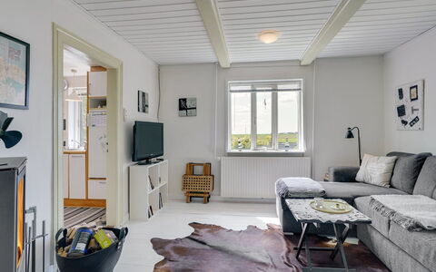 Nevis - 1.5Km from the Sea: Möbel, Interior Design, Stuhl, Flooring, Tabelle, Resort, Fussboden, Decke, Zimmer, Eco Hotel