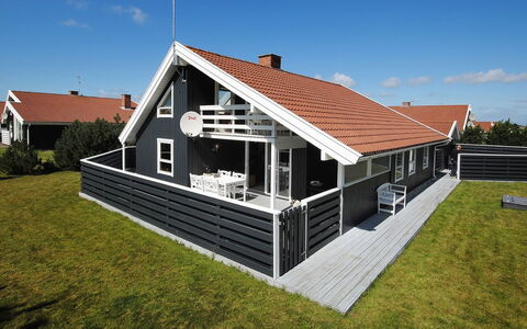 Bente - 800M from the Sea