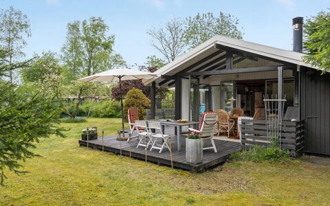 Syrina: Dach, Haus, Zuhause, Hütte, Abstellgleis, Estate, Auffahrt, Gartenbauten, Garten, Schuppen