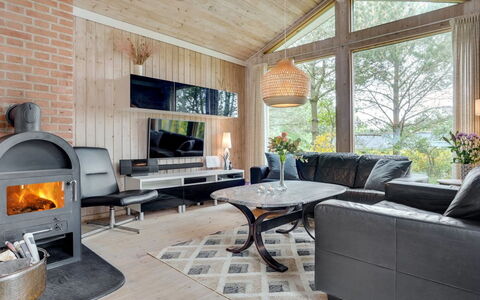 Jaskirt - 125M from the Sea: Interior Design, Möbel, Couch, Holz, Wohnzimmer, Decke, Flooring, Zimmer, Zuhause, Beleuchtung